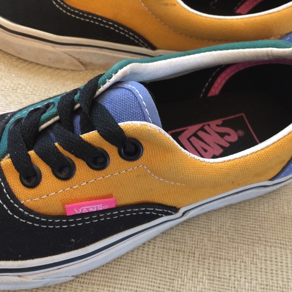 Vans Off the Wall Multicolor Canvas sneakers Sz 4 - Picture 3 of 6